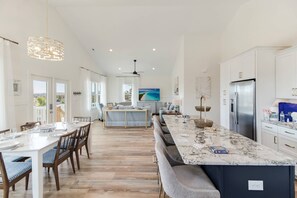 Dining - Sandy Noses Oceanview Dog Friendly 2nd Row Home With Wonderful heated Pool and Fenced in Back Yard. (Oak Island)