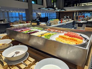 Daily buffet breakfast for a fee
