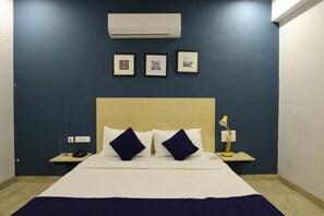 Deluxe-Zimmer | Schreibtisch, laptopgeeigneter Arbeitsplatz, kostenloses WLAN