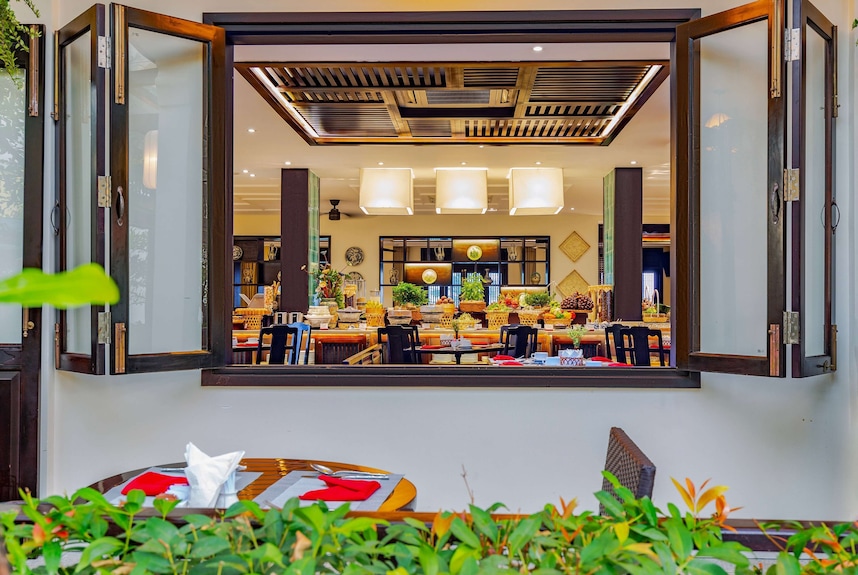 Sự kết hợp hài hoà giữa kiến trúc hiện đại và cổ kính Wyndham Garden Hoi An