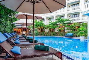 Seasonal outdoor pool