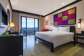 Deluxe Room, 1 King Bed, Balcony, City View (Garden/City View)