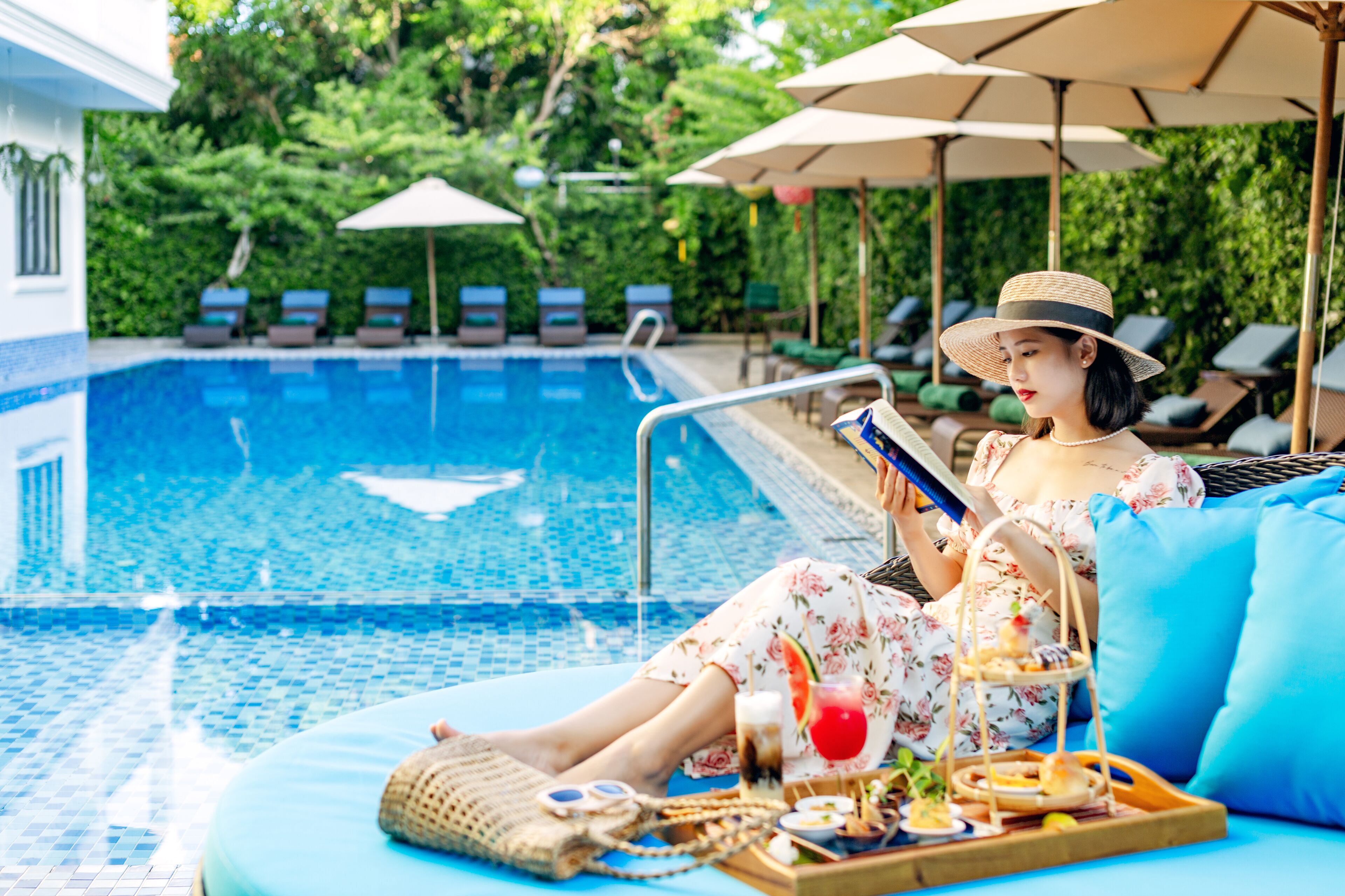 Seasonal outdoor pool