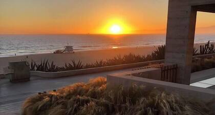 World Cup, Manhattan Beach, 1 Block to the Beach