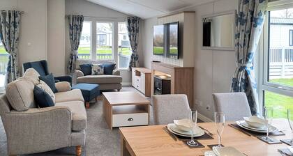 Platinum 4 berth Lodge