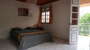 3 bedrooms, iron/ironing board, travel cot, free WiFi