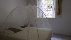 3 bedrooms, iron/ironing board, travel cot, free WiFi