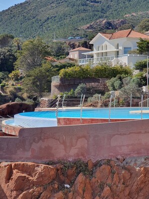 Outdoor pool, a heated pool