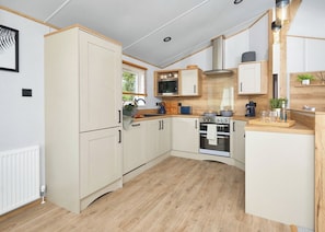 Unclassified image, 2 of 6, button