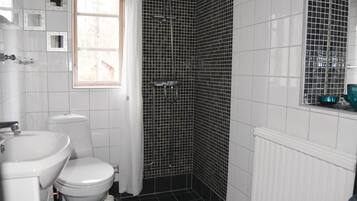 Apartment | Bathroom