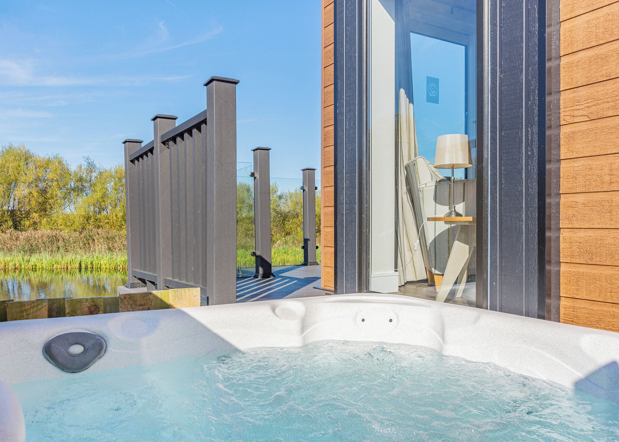 Outdoor spa tub