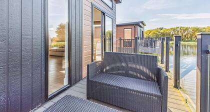 Lakeside Retreat VIP