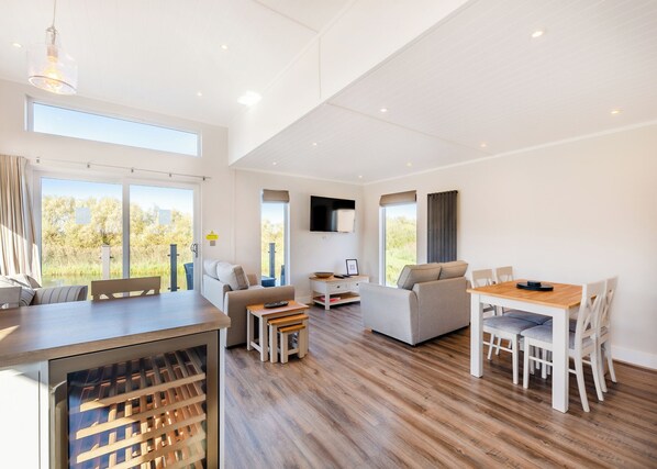 Interior - Lakeside Retreat VIP (Poulton-Le-Fylde)