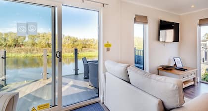 Lakeside Retreat VIP