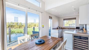 KylskÄp, ugn, spishÀll och brödrost