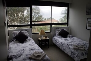 2 bedrooms, iron/ironing board, travel cot, free WiFi