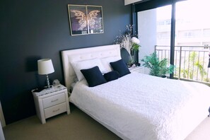 2 bedrooms, iron/ironing board, travel cot, free WiFi - Ruthees Resort (Palm Beach)