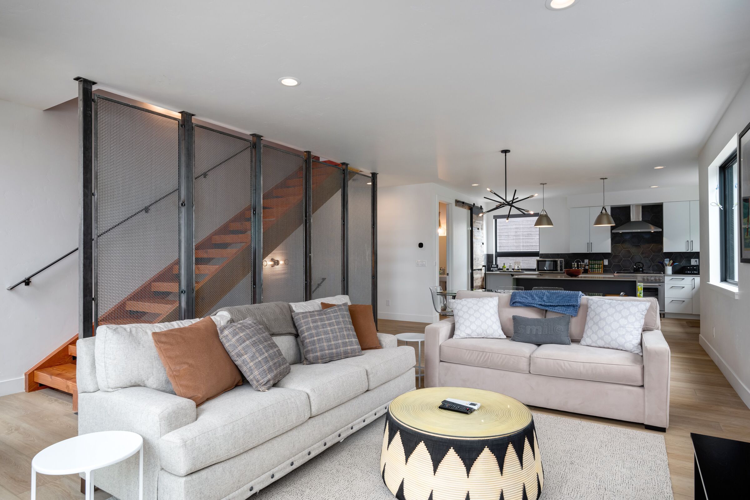 Rooftop Retreat! Pet friendly, Gorgeous Rooftop Sanctuary with Hot Tub and Firepit