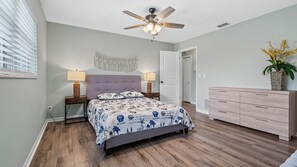 3 chambres, bureau, Wi-Fi gratuit, draps fournis