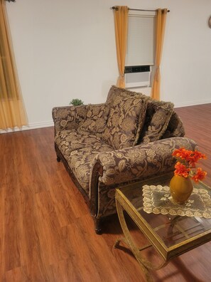 Interior - Renovated, private, secure, clean and quiet 1 Bedroom Apt. (Atlanta)