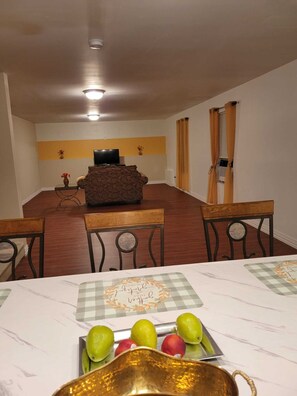 Interior - Renovated, private, secure, clean and quiet 1 Bedroom Apt. (Atlanta)