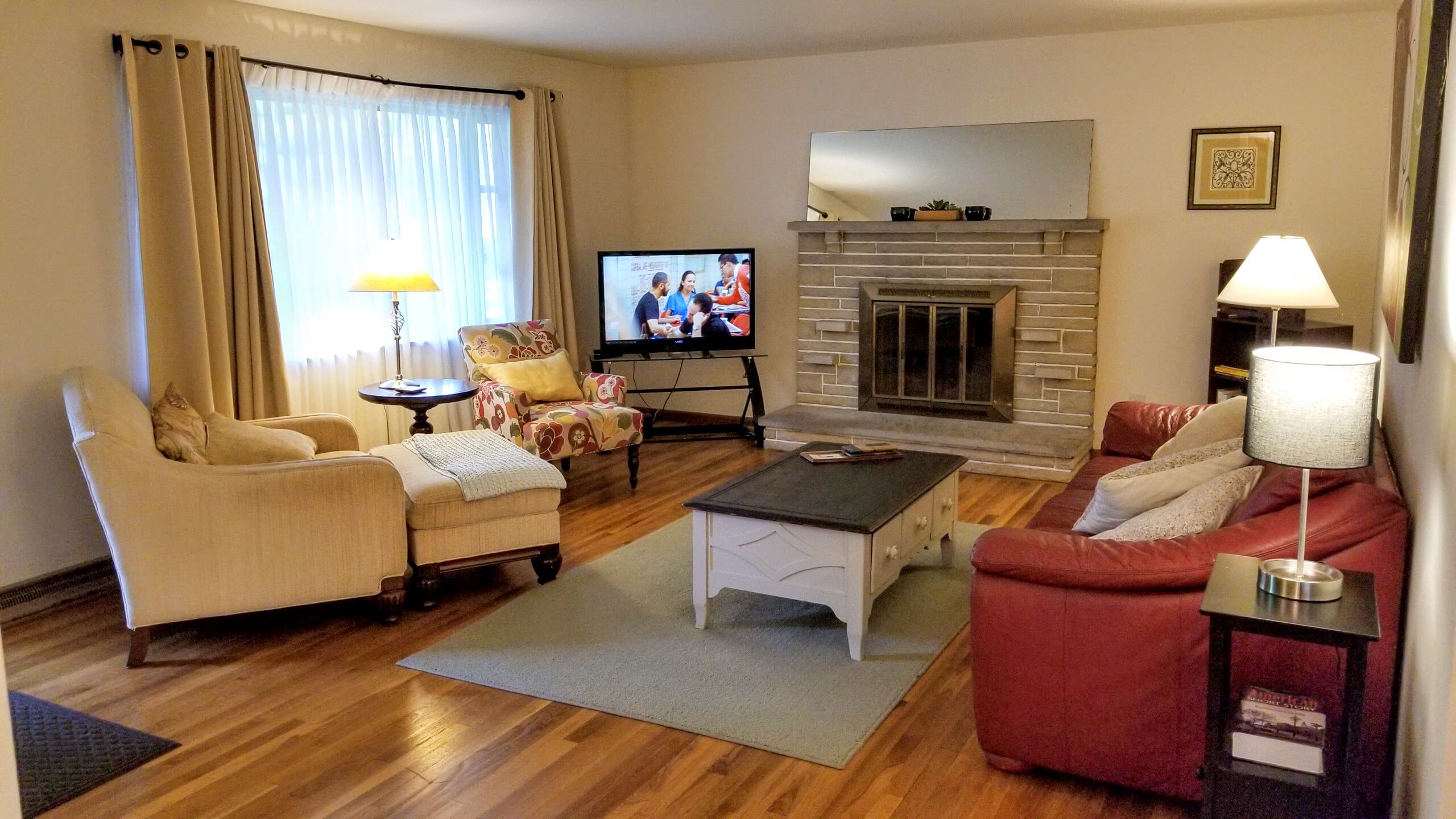 Solitude in the City! Beautiful home, easy access to all Columbus! 1/2 Acre Lot!