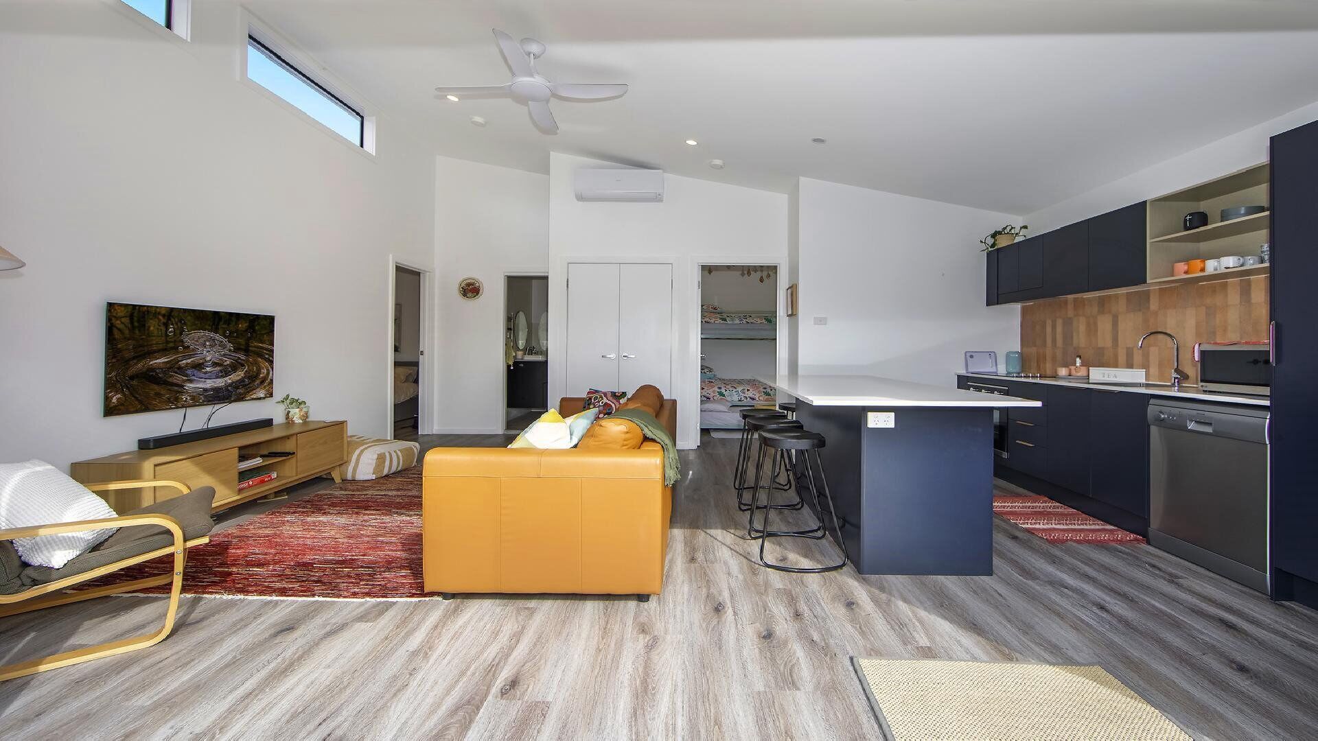 SUMMER VIBES CABIN ETTALONG BEACH