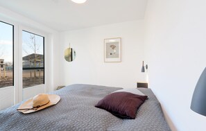 House | 5 bedrooms, free WiFi, bed sheets - Beautiful Home in Lembruch/dümmer See With Indoor Swimming Pool, Outdoor Swimming Pool and Wifi (Lembruch)