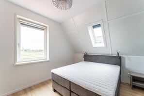 6 bedrooms, free WiFi
