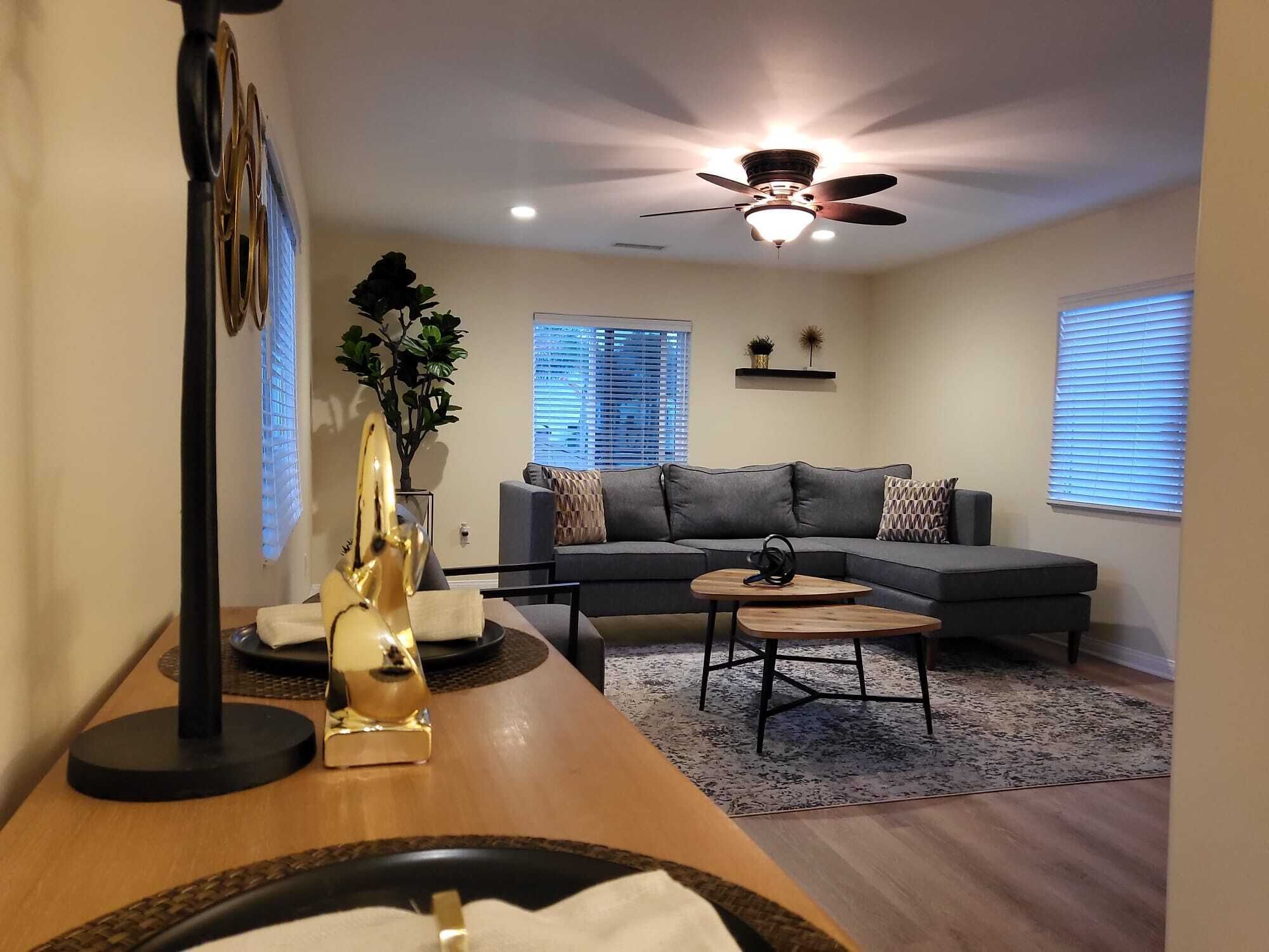 Stylish Multi-Level 3BR w/King Size Tempurpedic