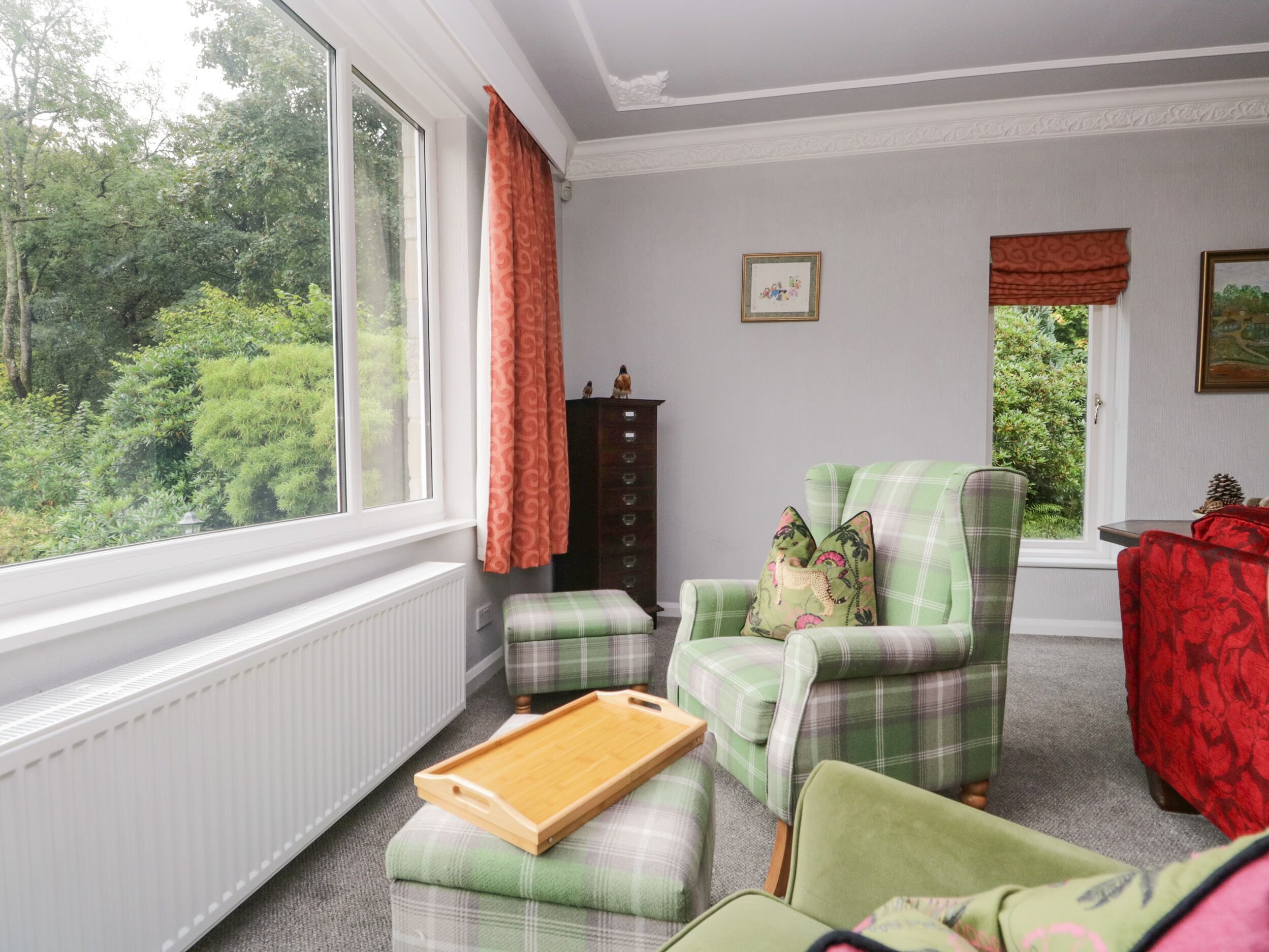 ALLOA, pet friendly, character holiday cottage in Newby Bridge