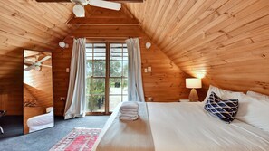 3 間睡房、熨斗/熨衫板