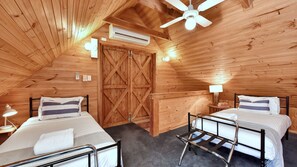 12 chambres, fer et planche à repasser