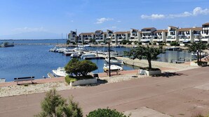 Marina - 3-room apartment with balcony and parking, pool access, sports areas (Le Barcarès)