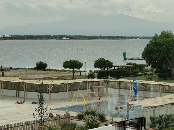 Unclassified image, 1 of 17, button