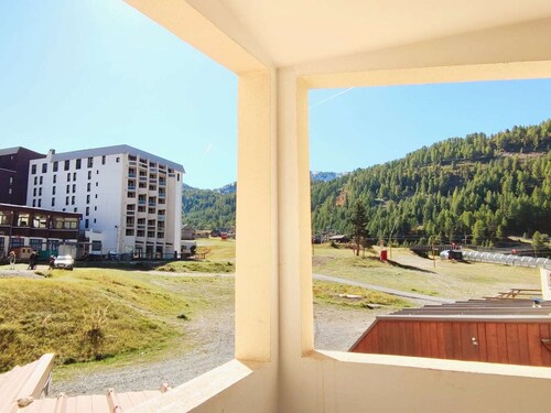 Cozy Studio for 4 in Heart of Isola 2000, Ski-In/Ski-Out, Near Shops and Activities
