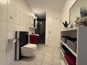 تجهيزات دش، مجففات شعر، مناشف