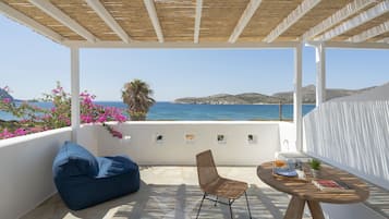 Luxury Twin Room, Balcony, Sea View | Terrace/patio