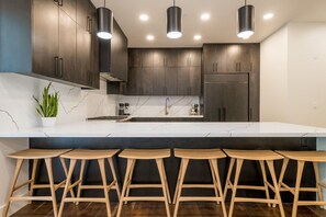 Microwave, oven, stovetop, dishwasher - Winter Availability! Stunning 3-Bedroom, 2-Bath Condo Located in Downtown Ketchu (Ketchum)