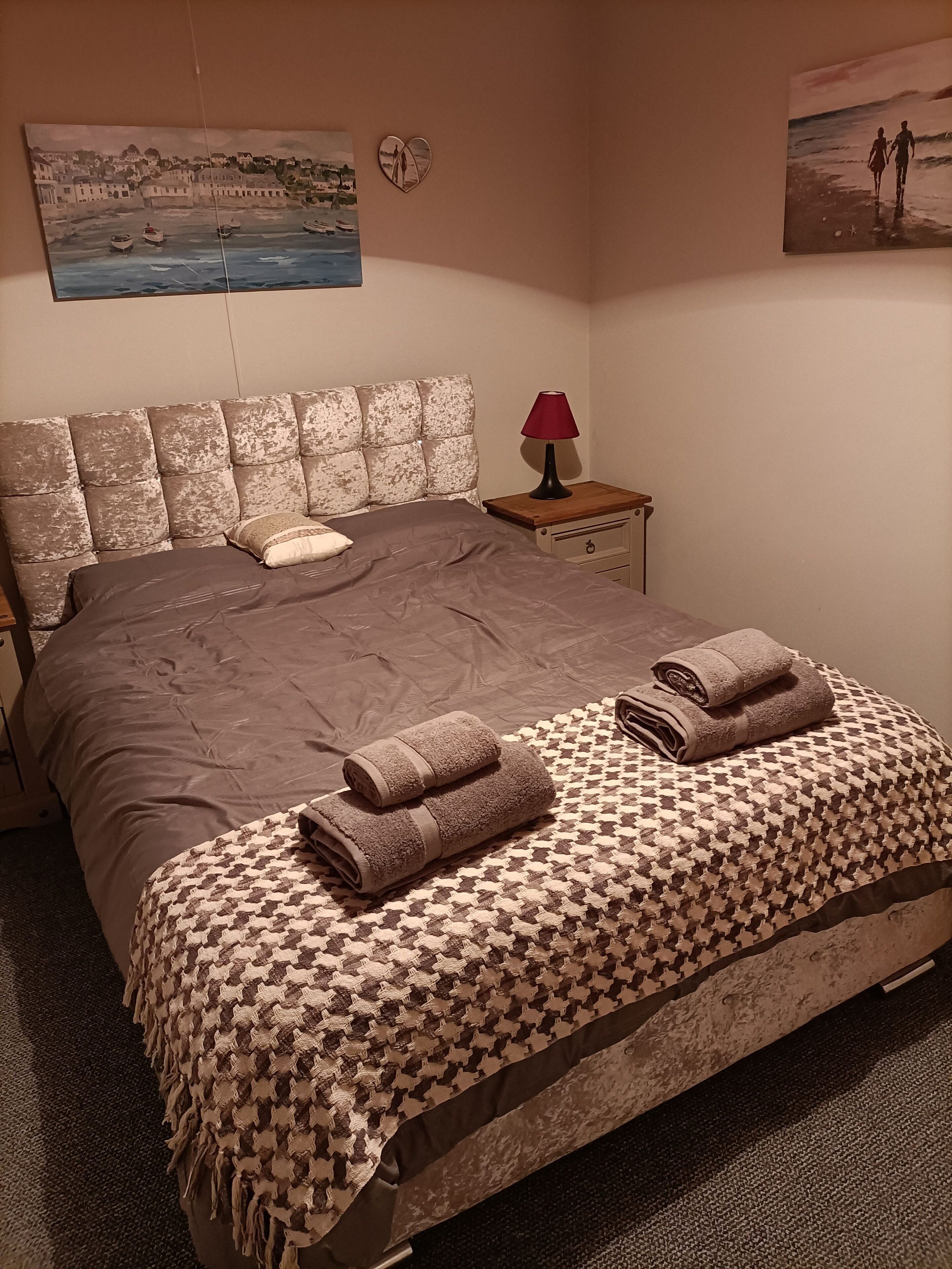 Farmhouse Bungalow on Working Farm