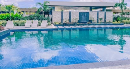 AZRA Bacolod at Mesavirre - Deluxe Studio Unit with Pool and Gym