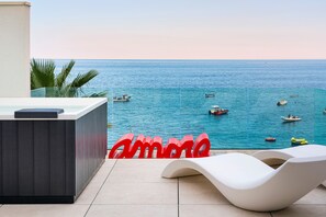 Pool - Marvelous Chic apartment with Jacuzzi and majestic sea view in Letojanni - DiCasaInSicilia (Letojanni)
