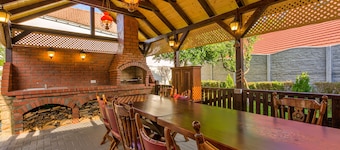 Luxury Chalet with private swimmingpool located in residential Saxon area