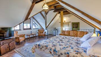 5 Schlafzimmer, Schreibtisch, Reisekinderbett, kostenloses WLAN