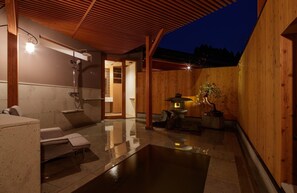 Hot springs - AMAZA (Himi)