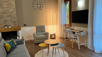 Flachbildfernseher, Kamin