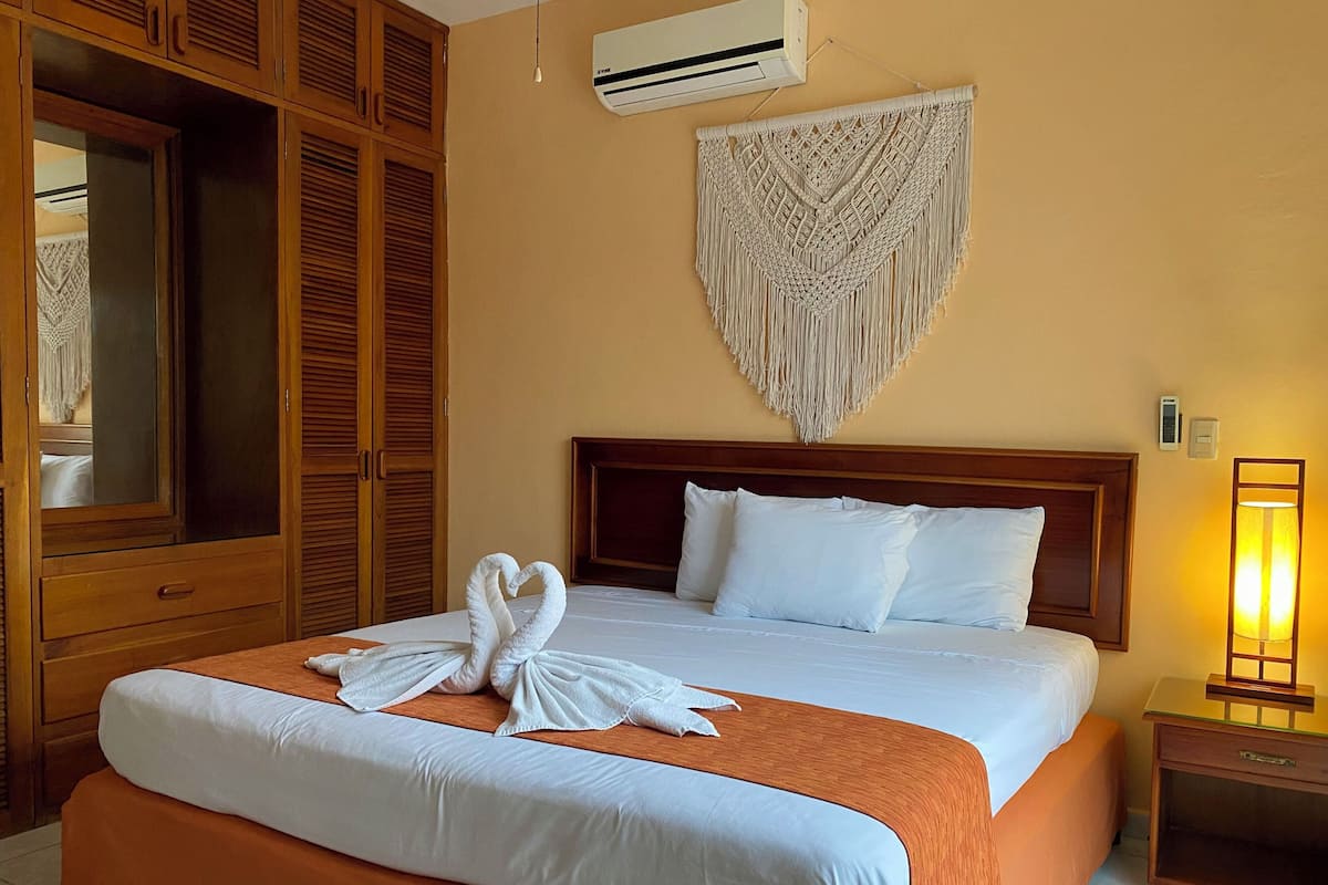 1 bedroom, premium bedding, down comforters, in-room safe