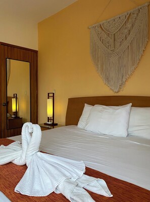 Family Apartment, 2 Bedrooms, Balcony, Beach View | Premium bedding, down comforters, in-room safe, individually furnished - Quinta Sea (Playa del Carmen)