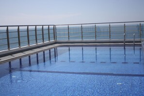 Utomhuspool