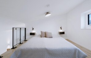 House | 4 bedrooms, free WiFi, bed sheets